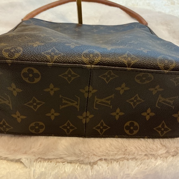 Louis Vuitton Looping GM Bag with COA - Picture 3 of 3